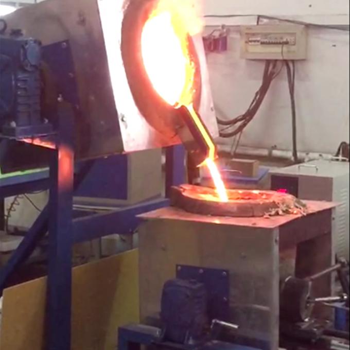 連続鋳造機械を溶かす上向きの銅管ワイヤー棒